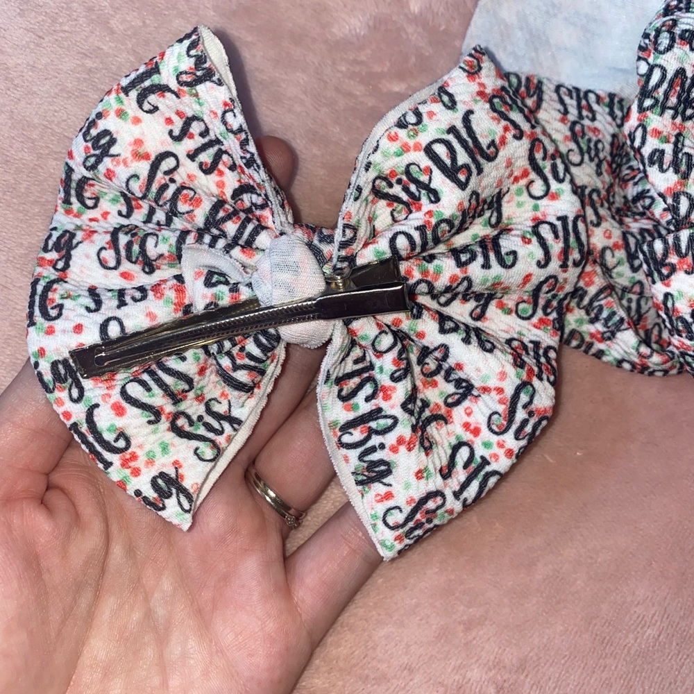 Sibling Christmas Bow Set - Picture 4 of 4